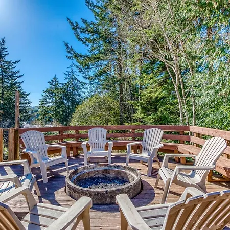 Sea Spray Chalet Coos Bay Exterior photo