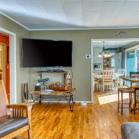 Sea Spray Chalet Coos Bay Exterior photo