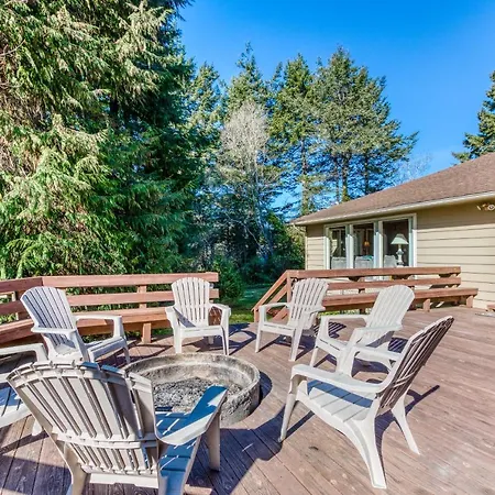 Sea Spray Chalet Coos Bay Exterior photo