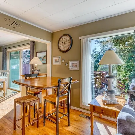 Sea Spray Chalet Coos Bay Exterior photo